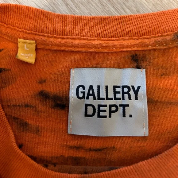 Gallery Dept. Size L Tee - Picture 4 of 6